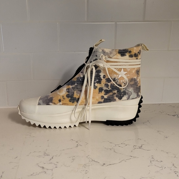 Converse Shoes - Converse Run Star Hi Zip Platform "Washed Florals" Egret/White/Black